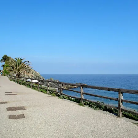Locazione Turistica Delle Camelie - Vra200 Holiday home Il Pero